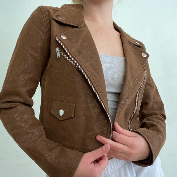 SOLD - Picture 2 of 3